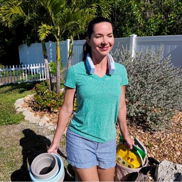 LivePure Arctic Vortex Wearable Fan Air Cleaner - Picture 5 of 9